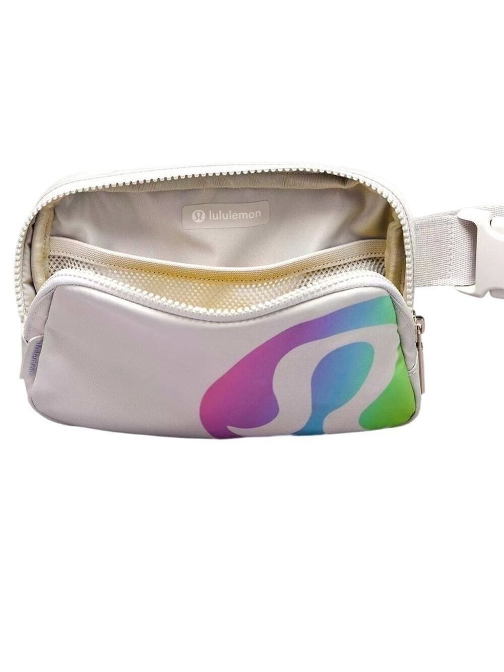 NWT Limited Edition Lululemon 1L Everywhere Belt Bag Silver Logo tenniscore - Picture 4 of 6